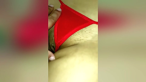 Indian girl gets a massage and she touches my dick