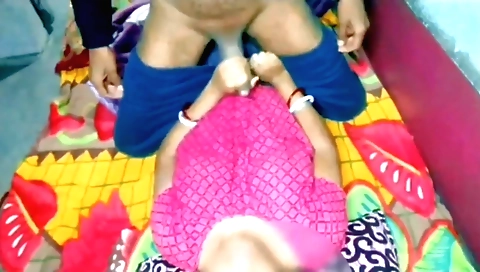 Indian teen and her boyfriend have a fun on the bed