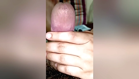Busty Indian college girl gets a nice handjob from a guy
