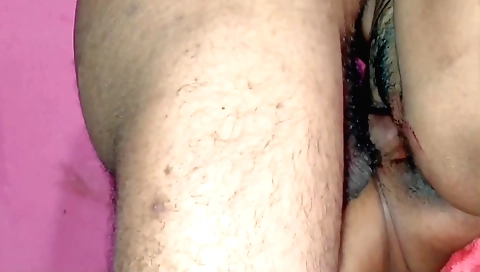 Slutty brunette in a hairy pussy in amateur video 3d