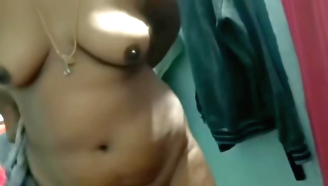 Sexy indian amateur girl enjoys public moments of being in public