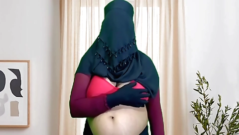 Indian big boobs female solo showing off a sexy face