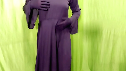 Solo girl showing her body and her pleasure on HD porn