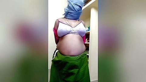 Indian beauty naked online video with amazing clothes