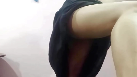 Indian brunette masturbates in a solo masturbation video