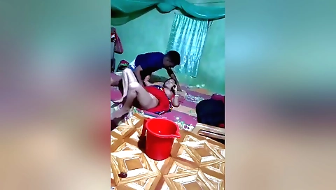 Chaque minute du matin ensoleillé a été recouvrée par moi en webcam