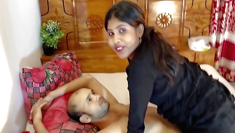 Indian amateur brunette with large booty gets banged