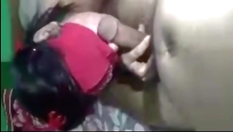 Indian video shows a sexy amateur babe with a nice ass