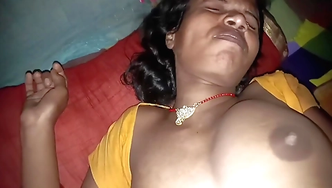 Indian bhabhi gets fucked hard and cums on her hairy breasts