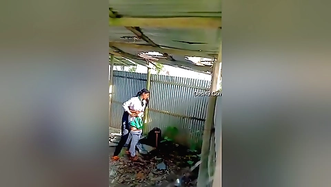 Brunette sex with a guy outdoors in amateur porn video