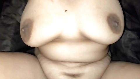 Indian girl is a whore and she sucks a guy's prick