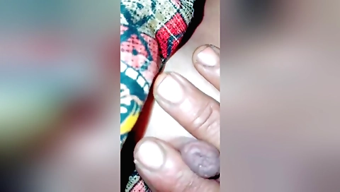 Indian amateur girl with a sexy body and perfect pussy is showing