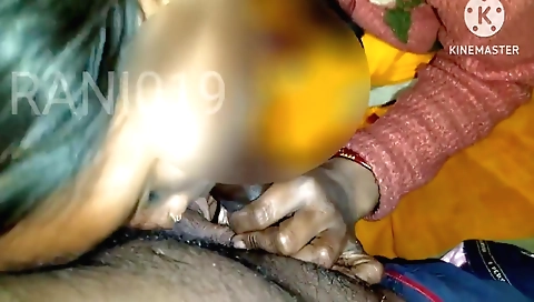 Indian housewife with a hairy pussy gets a little bit horny