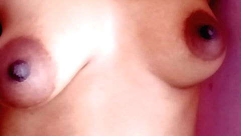 Indian hottie with a perfect body makes solo video