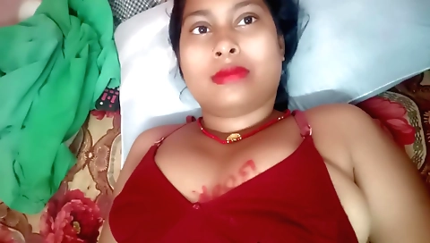 Indian bhabhi fucks her pussy with her deep throat