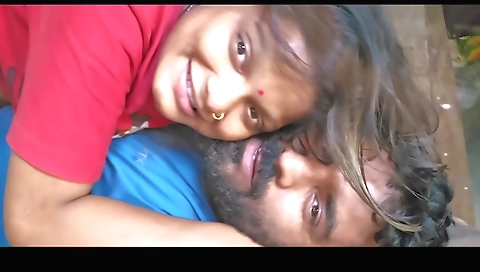 Indian teen gets her pussy fucked in a homemade video