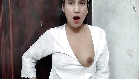 Stunning hot indian girl in a sexy outfit 100% solo video
