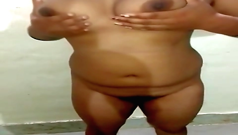 Sexy amateur teen naked with a hairy bush on web cam