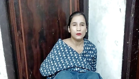 Indian stepsister with a hot ass 18+ amateur sex video