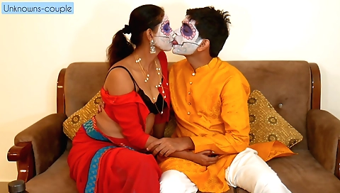 Indian mature girl is getting her pussy filled with semen