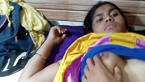 Indian amateur fuck video shows her ass getting rammed