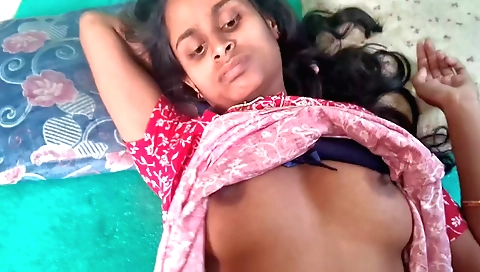 Indian hairy girl gets fucked in the amateur video