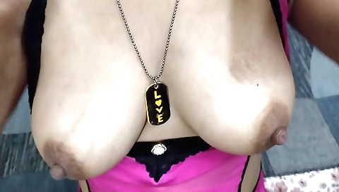 Indian brunette finger masturbation in solo video 042