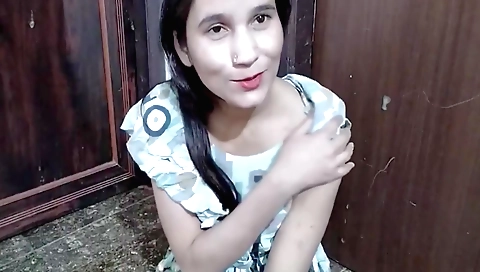 Abbu Jaan Aap Muze Mat Chodo Bahut Dard Ho Rhi Hai