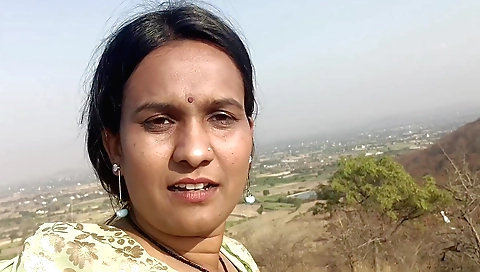 Horny Indian babe gets her tight pussy licked and pounded