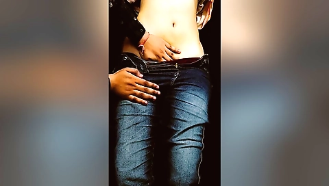 Indian girl is getting her pussy fucked on the cam