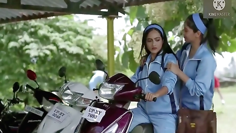 Amika gives a hot and juicy blowjob to a pussy-sucking hussy