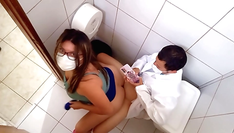 Has A Sexual Adventure With His New Gynecology Client!! Real Sex