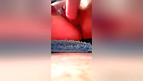 Indian amateur girl masturbates with her dildo in bed