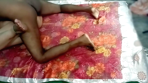 I am showing my cock and body in this morning fuck video