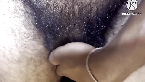 Indian amateur girl loves hairy pussy licking and sex