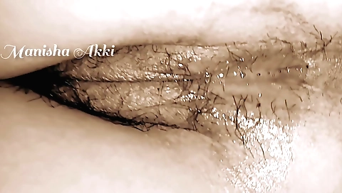 Indian girl is ready for quick fuck in hairy pussy