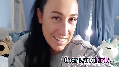 Busty brunette girl masturbates solo to make herself horny