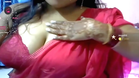 Sexy brunette in her hot show showing off her body