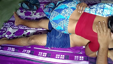Indian teen fucks stepdaughter in a hot homemade video